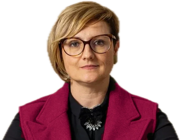 Avocat Simona Jeflea, în timpul unei consultații la cabinetul din Sibiu